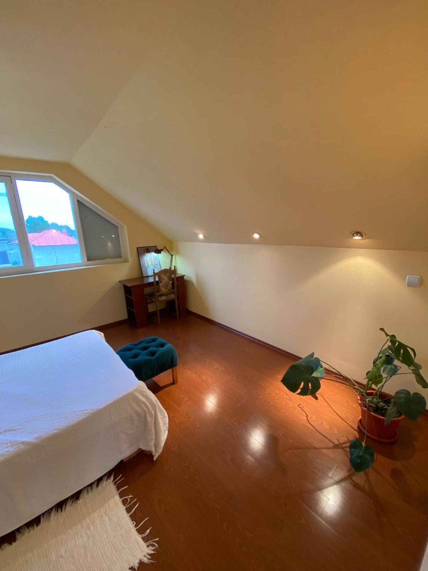 Cosy Bedroom For 2 With Balcony In A Family Villa Turnu Măgurele Εξωτερικό φωτογραφία